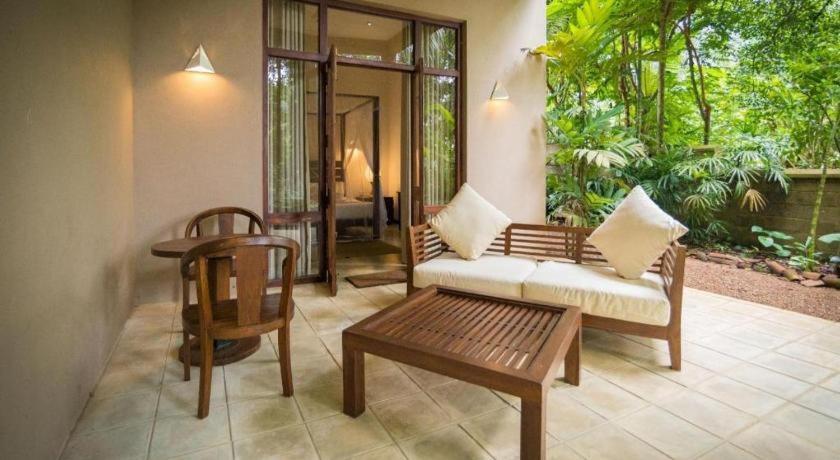 Roman Lake Ayurveda Boutique Resort Ahungalla Exterior photo