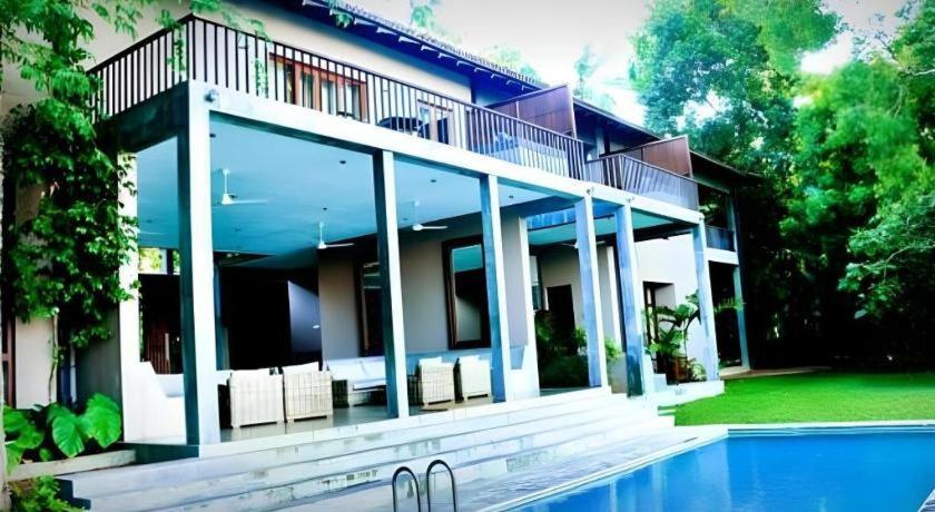 Roman Lake Ayurveda Boutique Resort Ahungalla Exterior photo